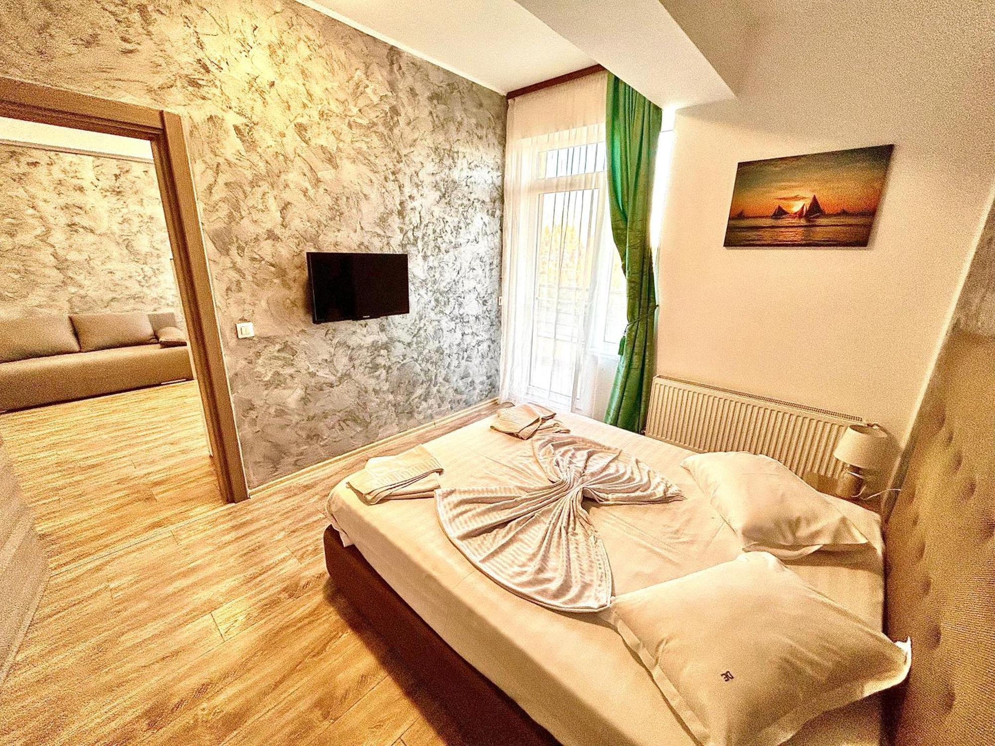 Marcony Boutique Apartments Mamaia Exterior foto